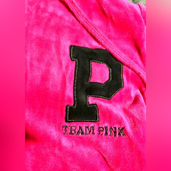 Authentic VS Sweatsuit one of a kind - Picture 11 of 15